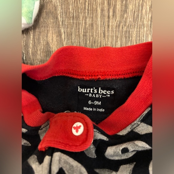 Burt’s Bees Baby Pajamas Holiday Valentines St Patrick’s Easter 6-9 Months 3 Pc - Picture 2 of 5